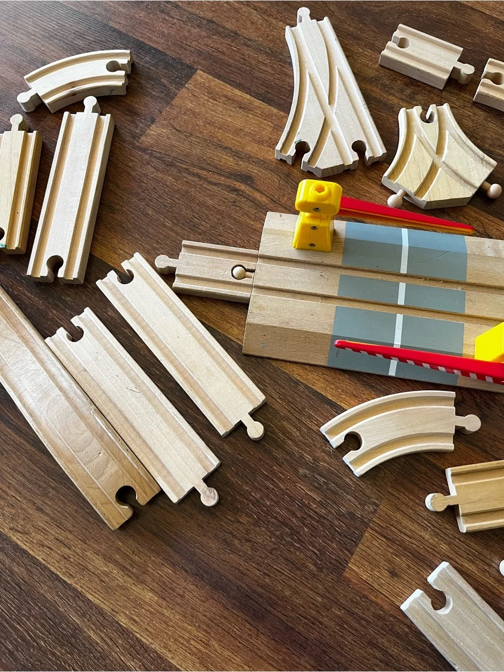Wooden Train Track Crossing 21 Pieces